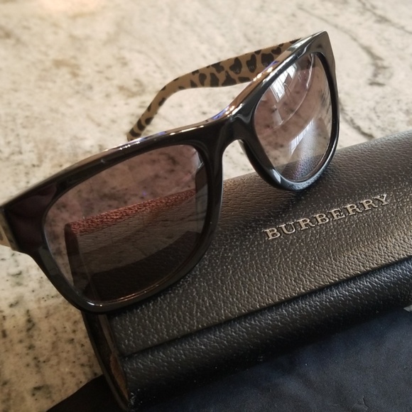 Burberry Accessories - Burberry, Sunglasses